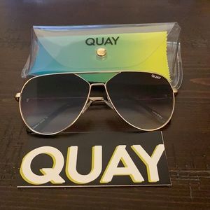 Quay Australia - Hold Please